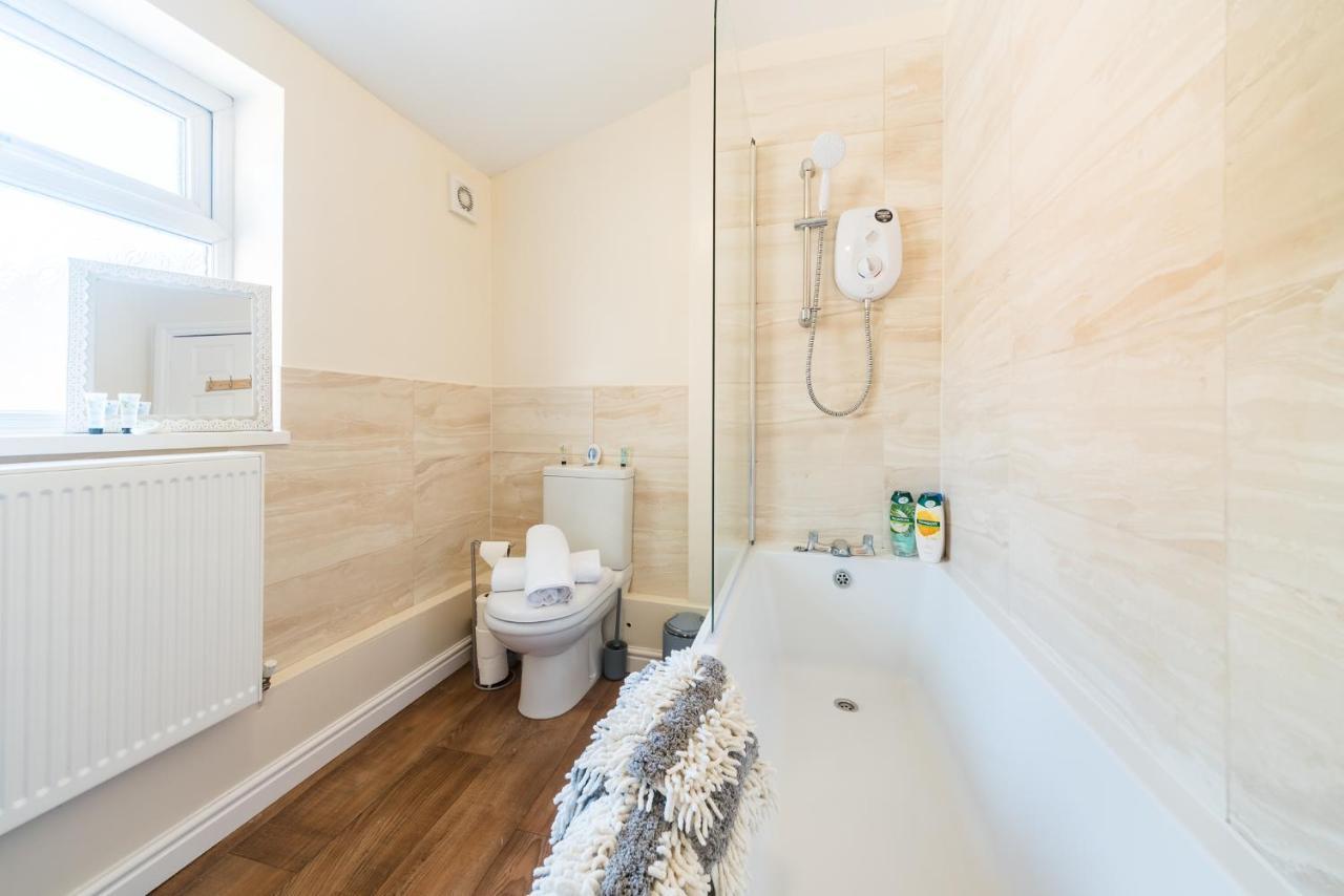 3 Bedroom-5 Beds Newland Ave King'S Palace Leisure-Contractor-Heart Of Hull Amenities 赫尔河畔京士顿 外观 照片