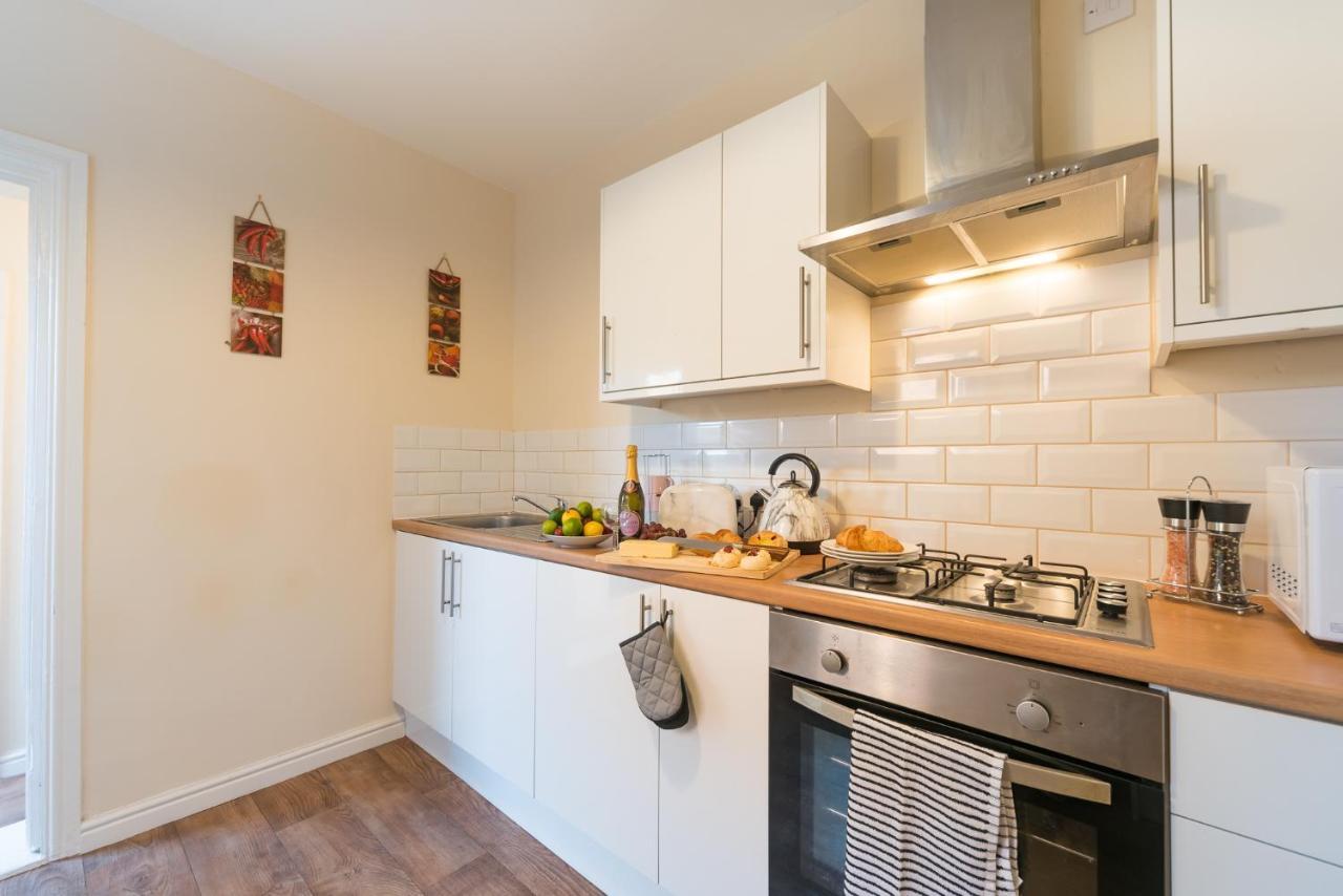 3 Bedroom-5 Beds Newland Ave King'S Palace Leisure-Contractor-Heart Of Hull Amenities 赫尔河畔京士顿 外观 照片
