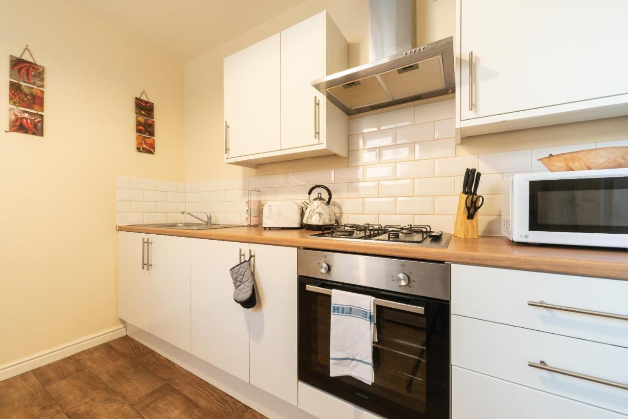 3 Bedroom-5 Beds Newland Ave King'S Palace Leisure-Contractor-Heart Of Hull Amenities 赫尔河畔京士顿 外观 照片