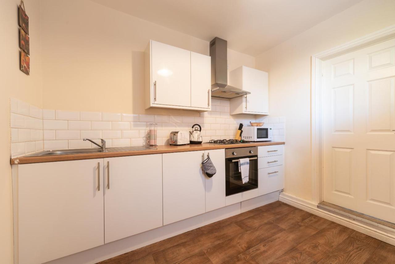 3 Bedroom-5 Beds Newland Ave King'S Palace Leisure-Contractor-Heart Of Hull Amenities 赫尔河畔京士顿 外观 照片